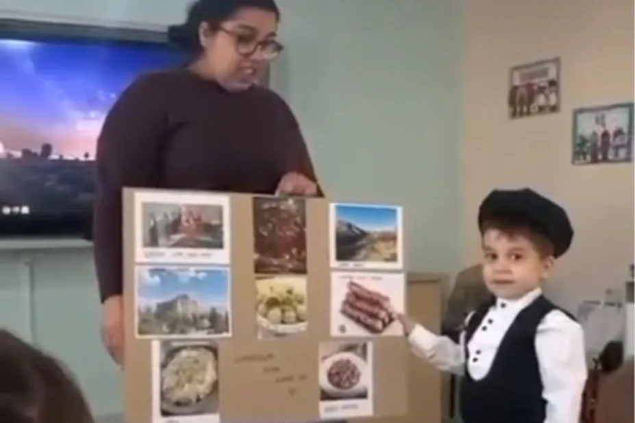 Minik öğrenci sınıfa Elazığ'ı anlattı: Harput masalı ve Keban