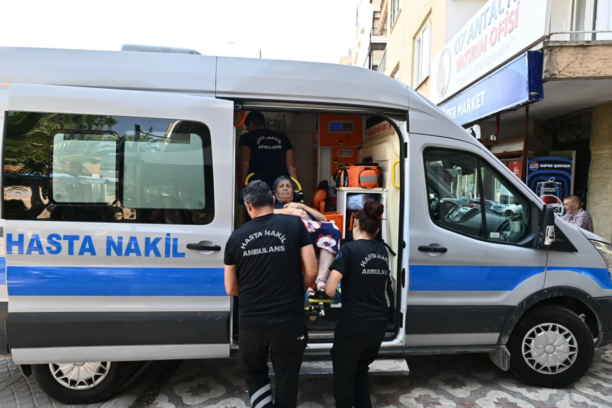Muratpaşa'da 27 Bin Hastenin Evden Hastaneye Ulaşımı Sağlandı