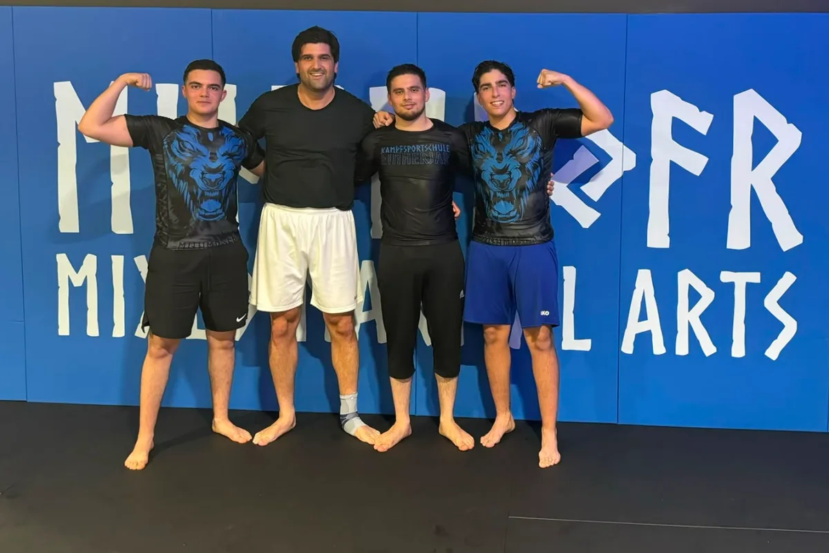 Almanya'da boks şöleni: 2 kemer, 10 maç, 1 gece