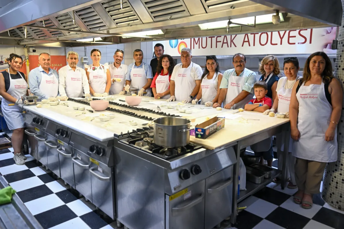 Muhtarlar makarna yapımı için mutfağa girdi