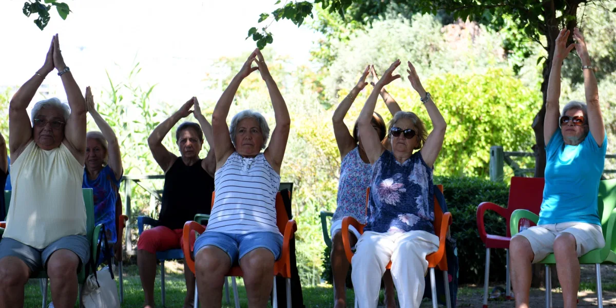 Antalya Muratpaşa’da yoga ile aktif yaş alıyorlar