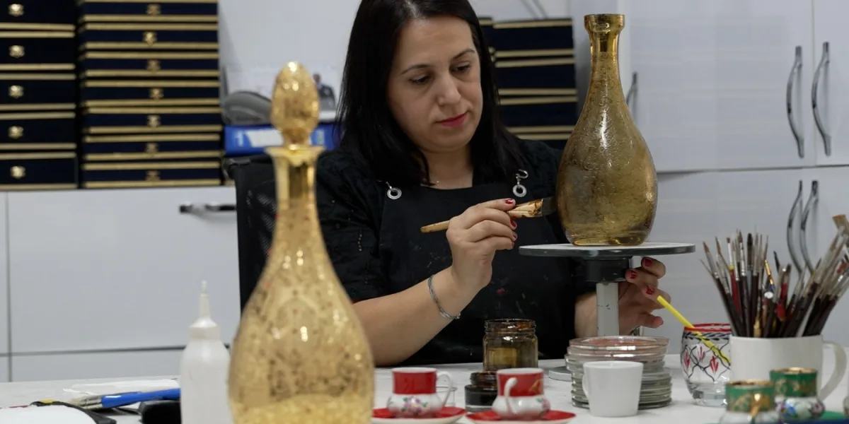 Bursa’da cam sanatı geleneksel motiflerle geleceğe taşınıyor
