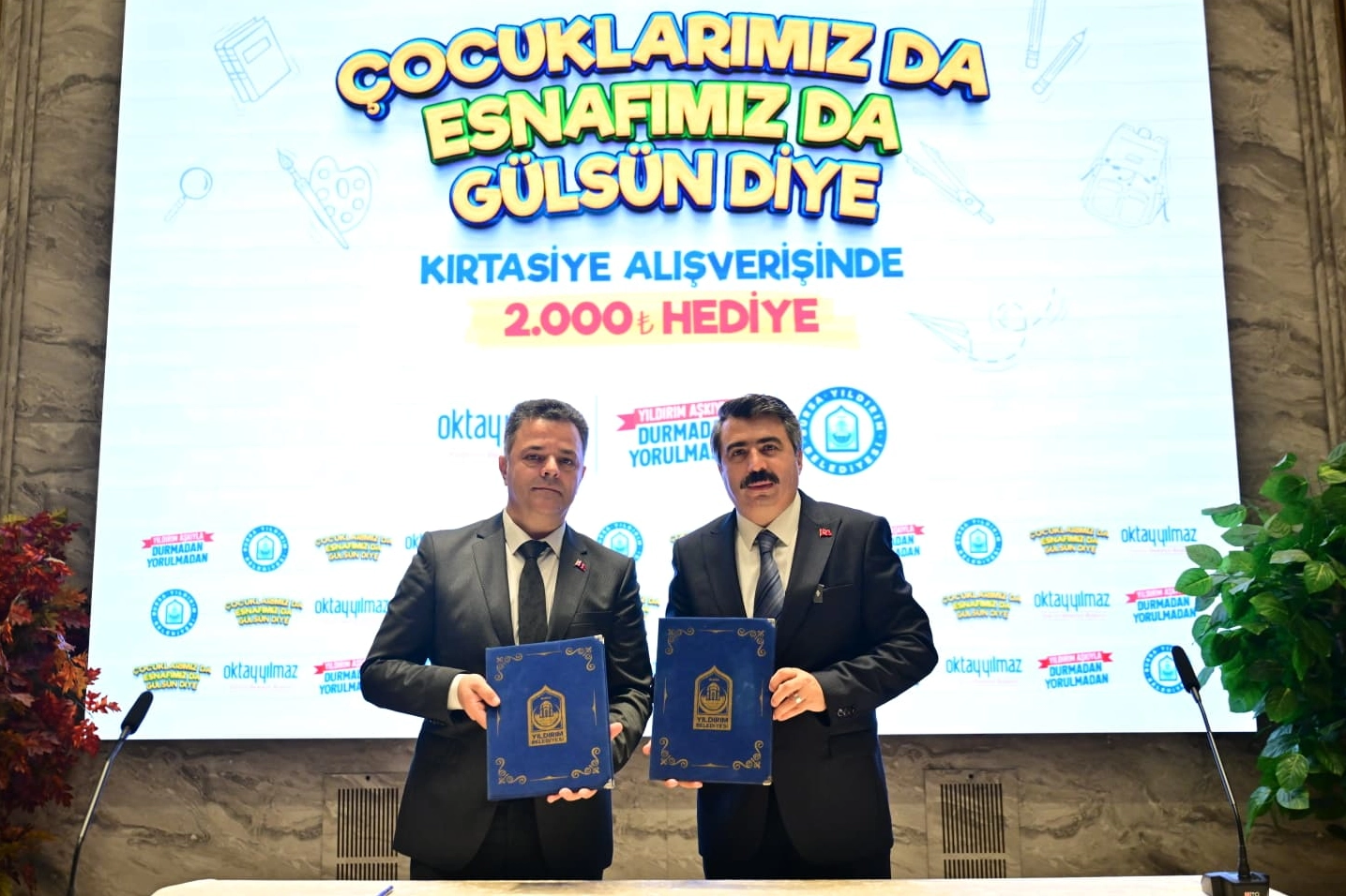 Bursa Yıldırım'da 6 bin öğrenciye kırtasiye desteği