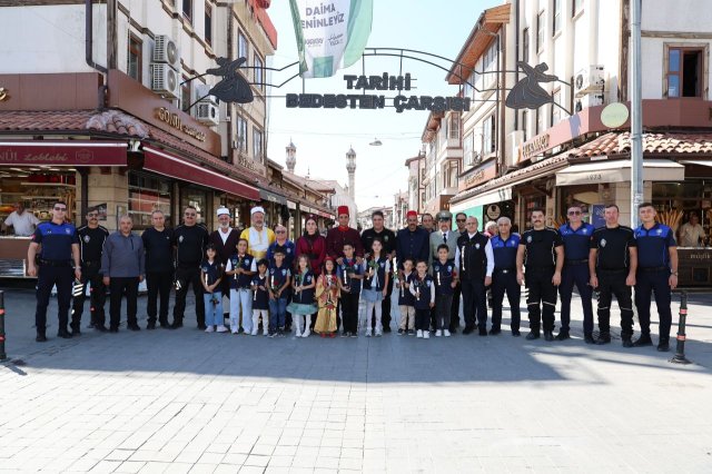 Zabıtadan esnafa anlamlı ziyaret