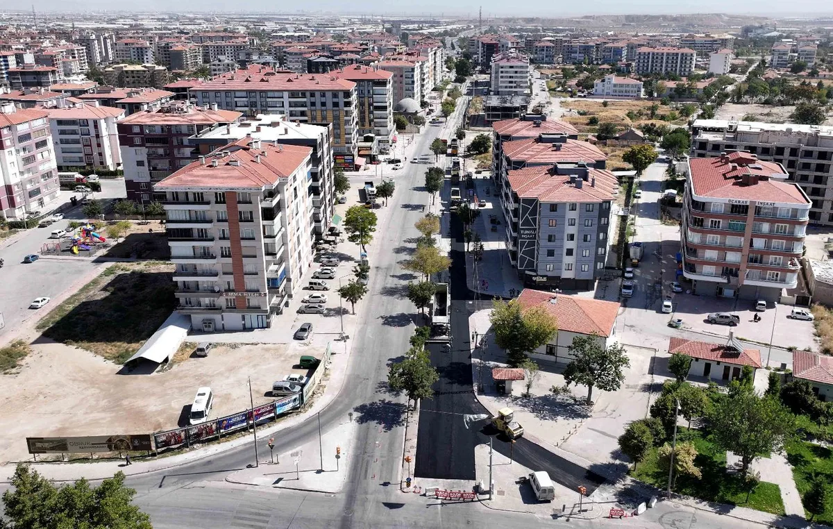 Sedirler Caddesi’nde 800 metrelik asfalt yenileniyor