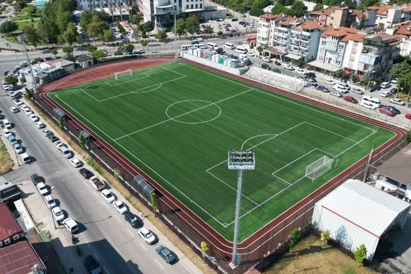 Denizli'de Spor Tesisleri Modernleşti: FIFA Standartlı Saha