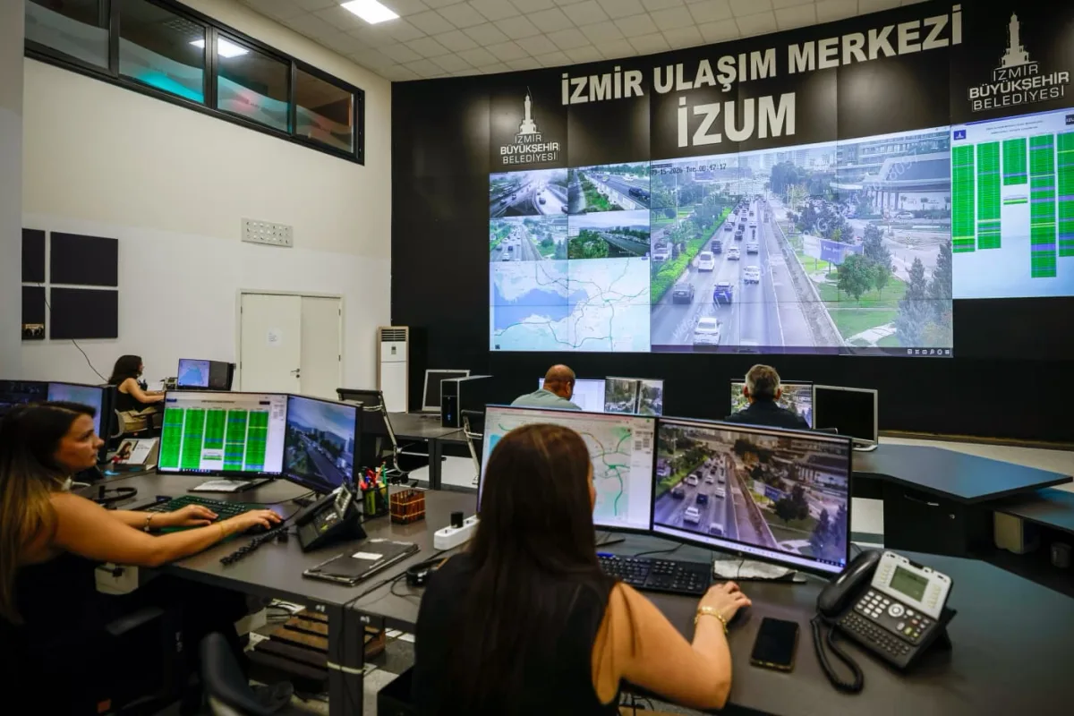 İZUM, okul trafiğini anlık olarak izliyor