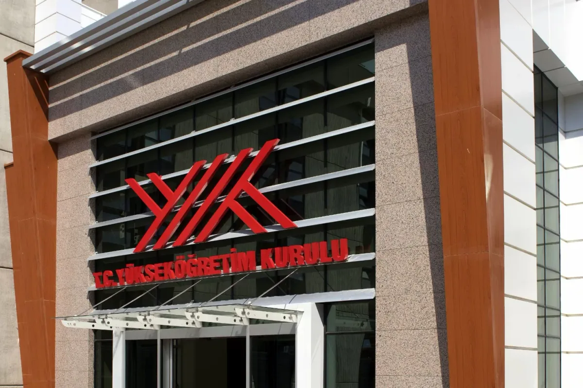 YÖK'ten 550 genç araştırmacıya doktora fırsatı