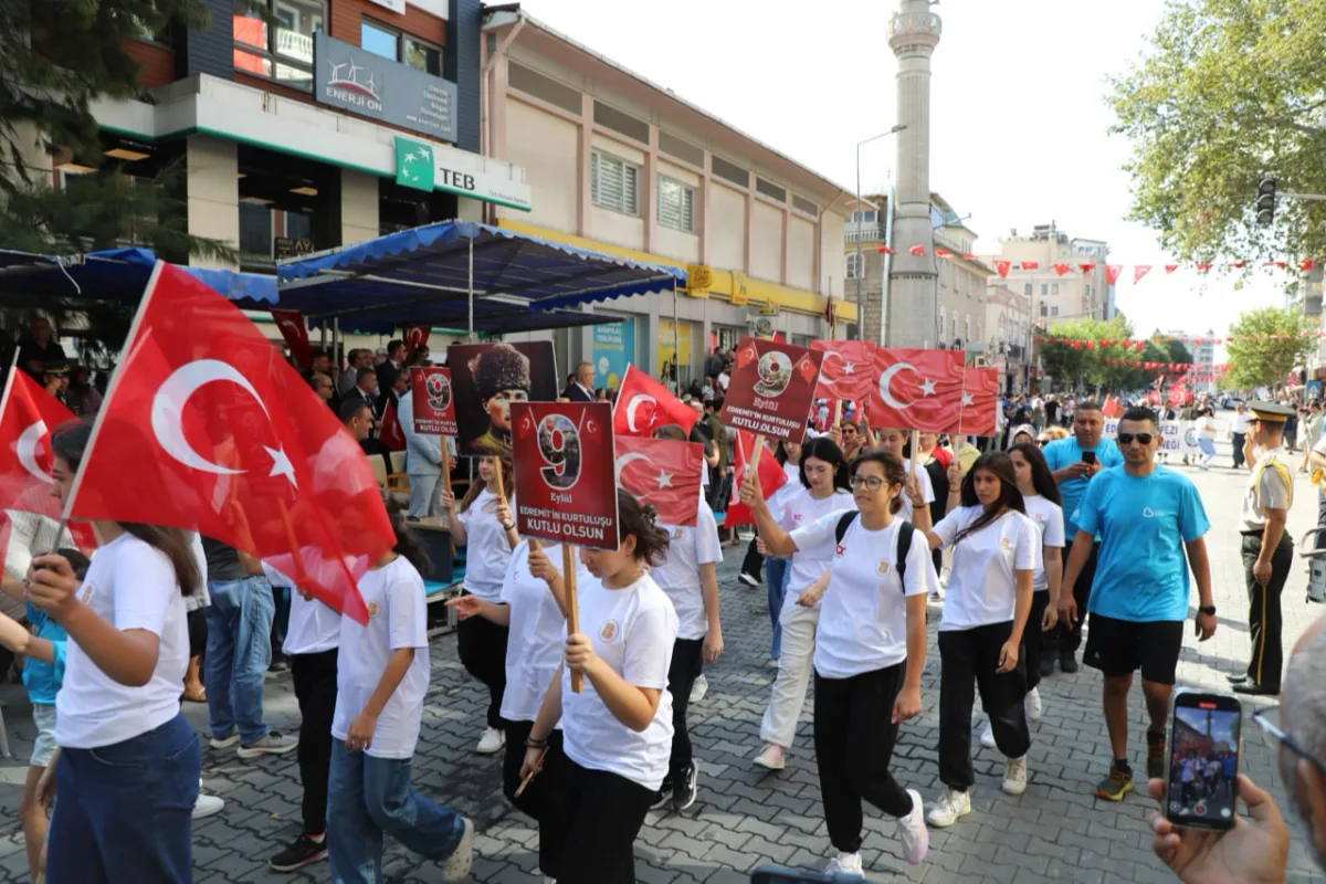 Edremit'te 104. Kurtuluş Yılı: İlk Asma Davul Festivali