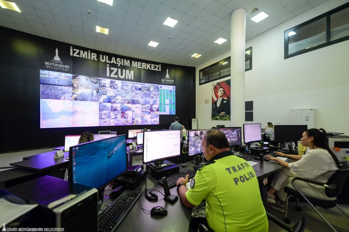 İzmir Büyükşehir'den 14 Eylül Ulaşım ve Eğitim Önlemleri