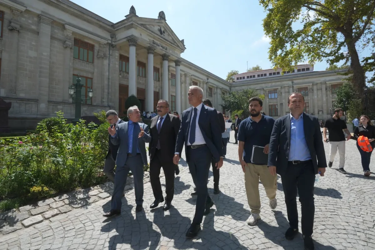 İstanbul Arkeoloji'de 54 bin çini restorasyonu sürüyor
