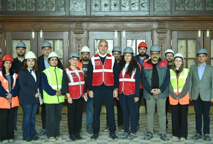 Haydarpaşa Garı temeli: Ahşap kazıkların %80'i kayboldu
