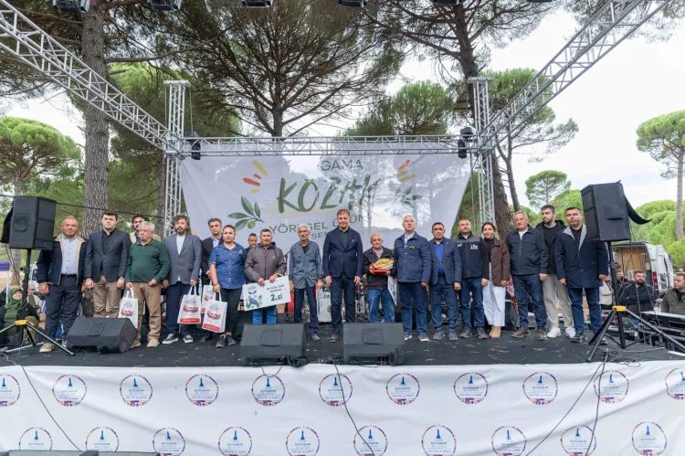 Bergama'da Kozak’ın ürünleri tezgaha çıktı... Şenlikte renkli görüntüler oluştu