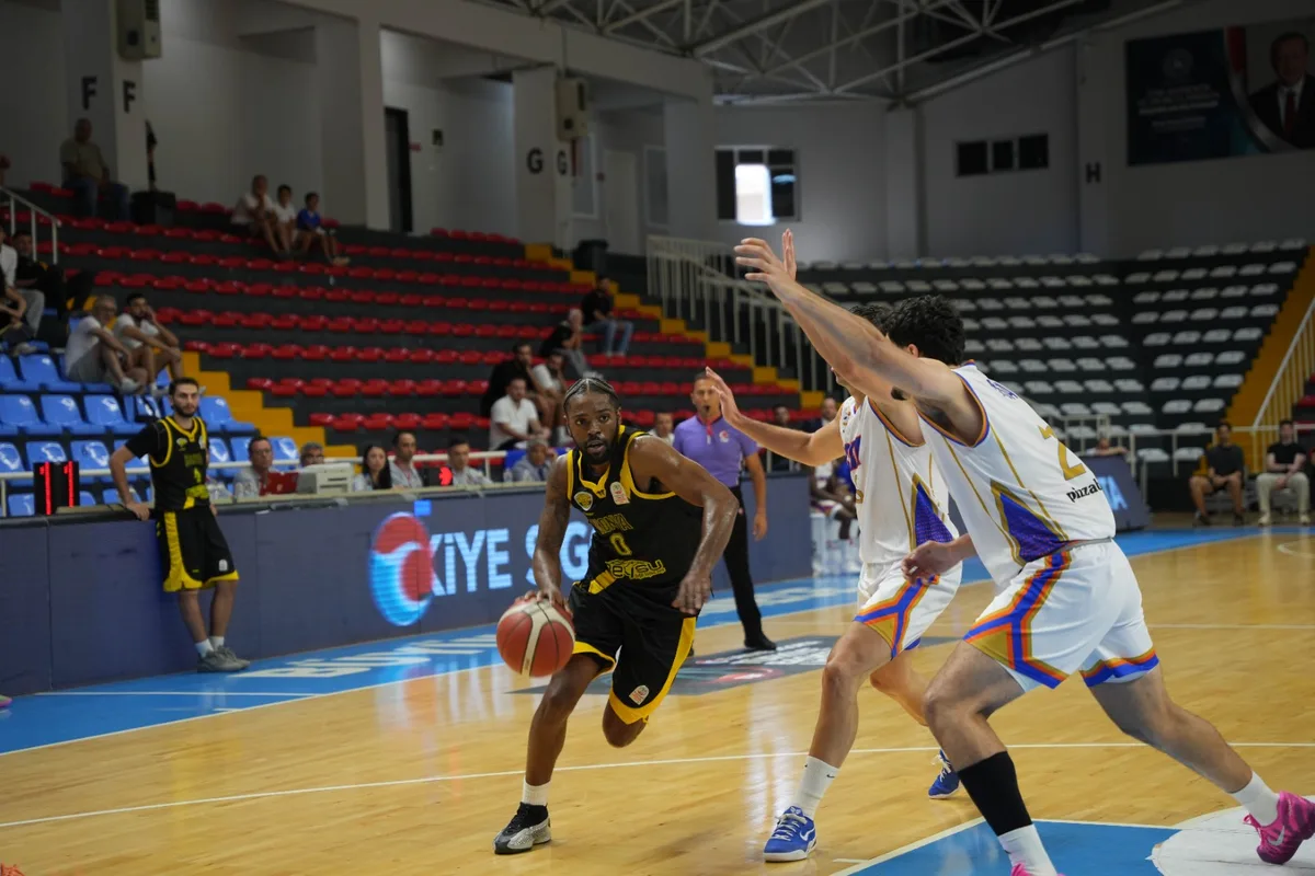 Basketbol takımımız sezona güçlü başladı