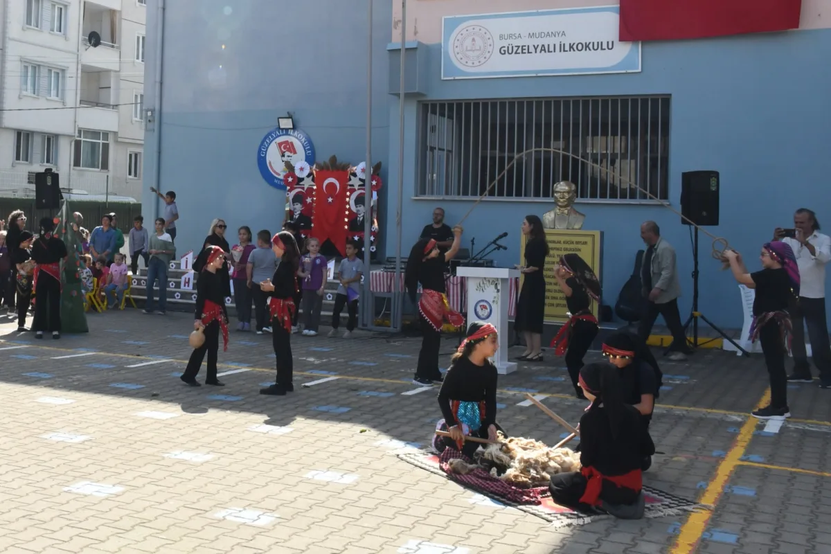 Mudanya’da İlköğretim Haftası Renkli Kutlamalarla Düzenlendi
