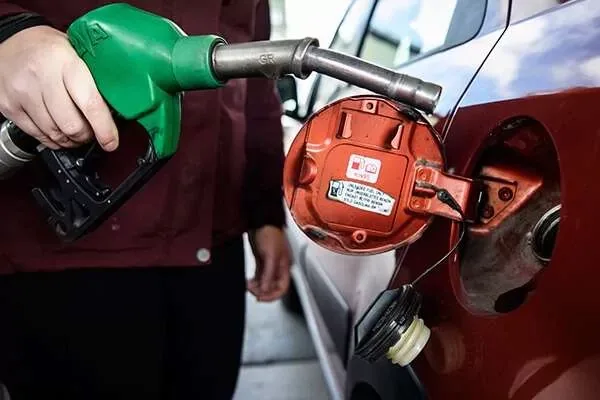 Benzine 2,47 TL zam: 4 Eylül'de pompaya yansır