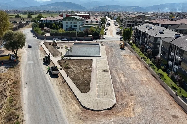 İnegól Yeni Mahalle'de Semt Sahası ve Otopark Yapılıyor