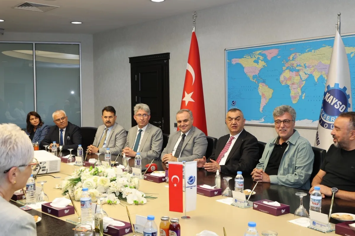 ERÜ-KAYSO lisansüstü eğitimde el sıkıştı