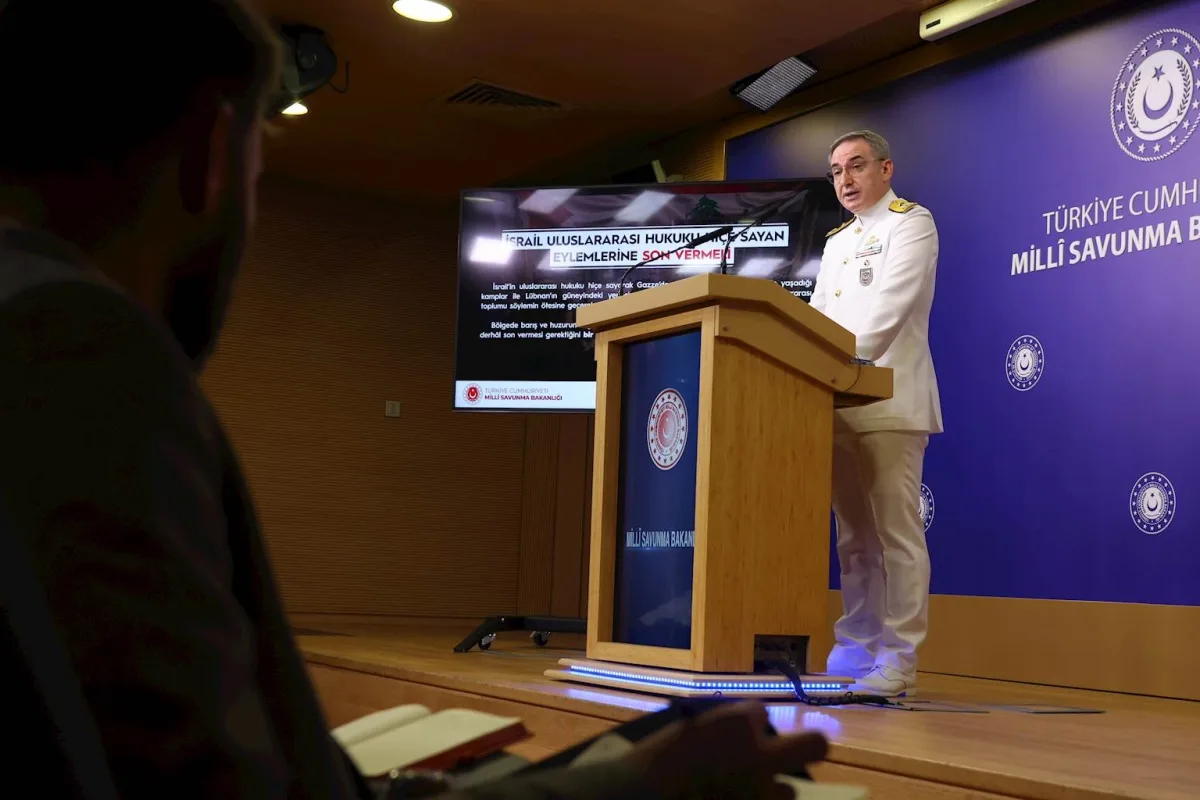 MSB, Meis Adası'ndaki askerî faaliyetleri eleştirdi
