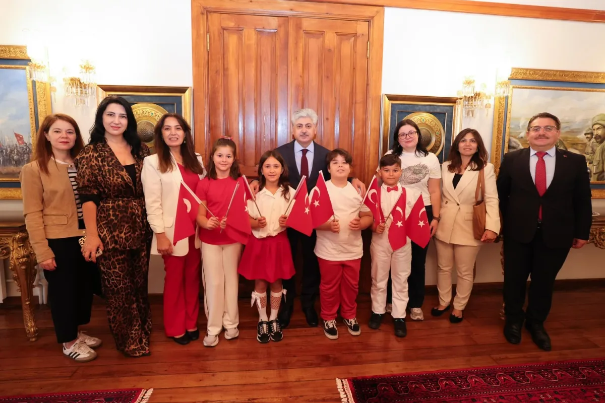 Sakarya Valisi Doğan, İlkokul Öğrencileriyle Görüştü