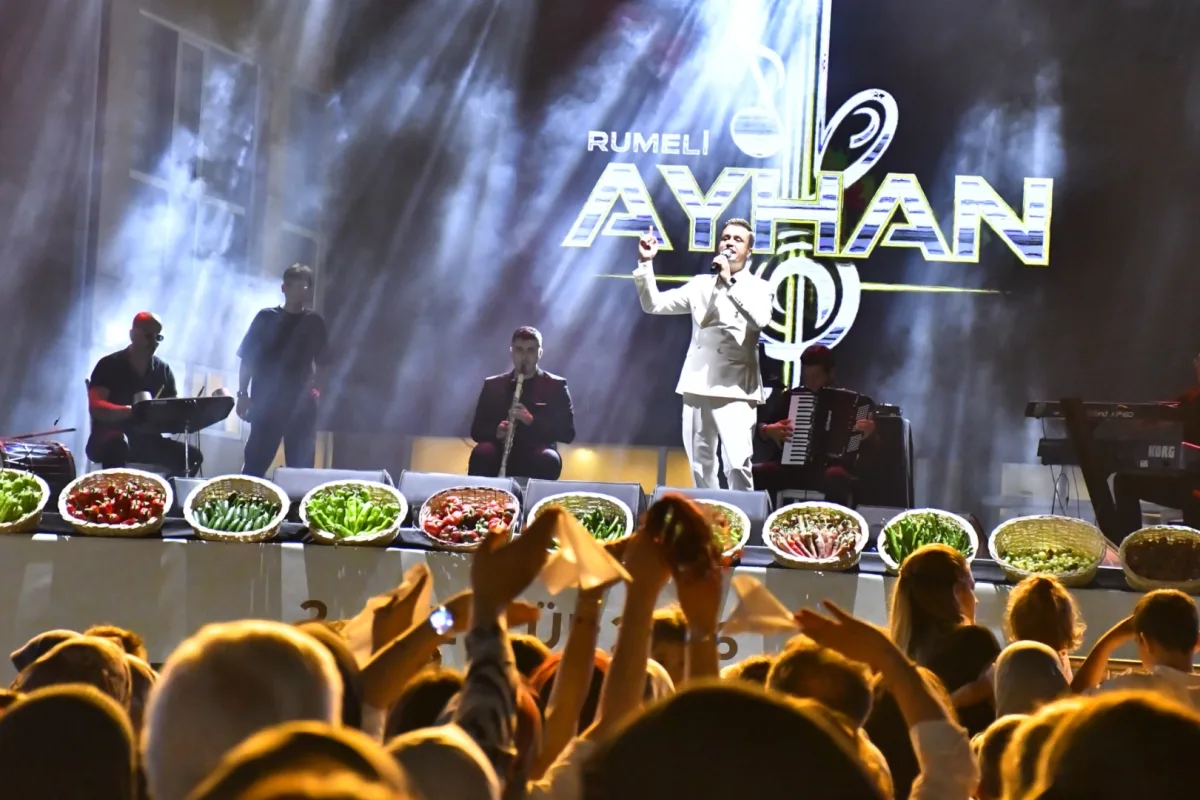 Yenişehir'de Altın Biber Festivali Balkan Coşkusu Yaşadı