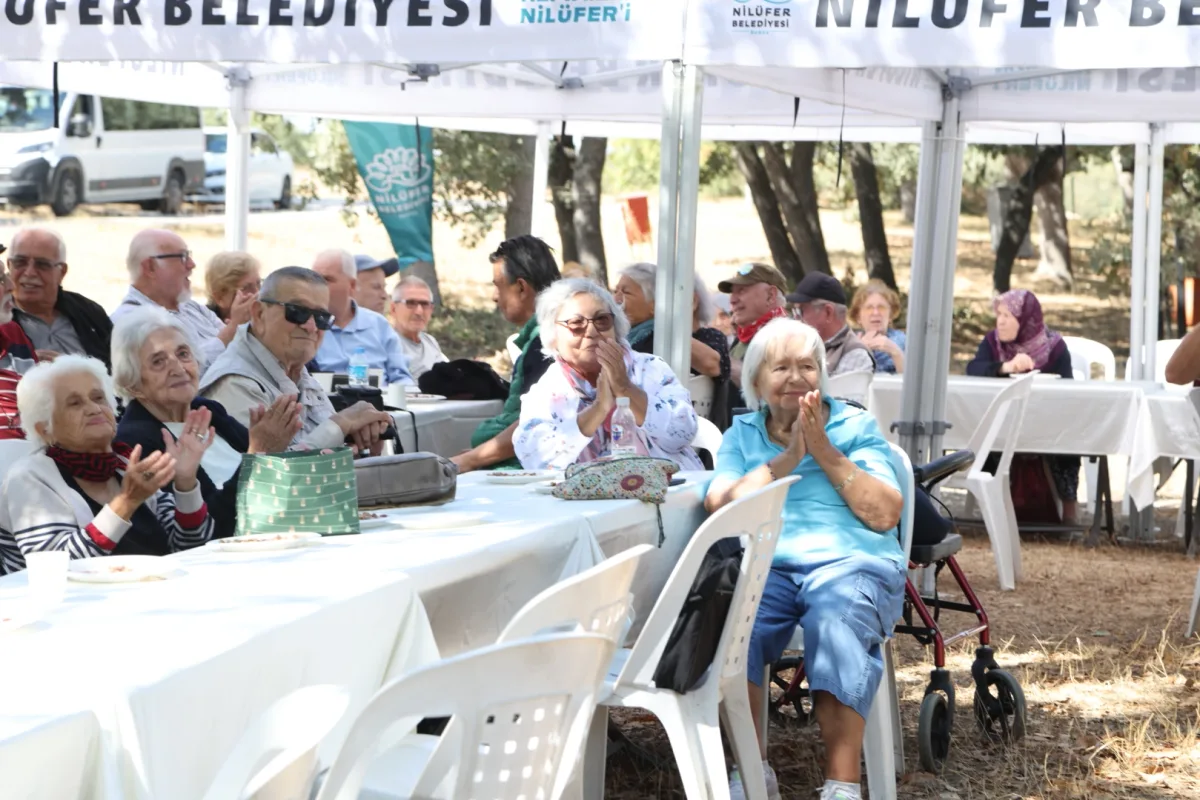 Nilüfer’de yaşlılara özel yaz sonu piknik etkinliği