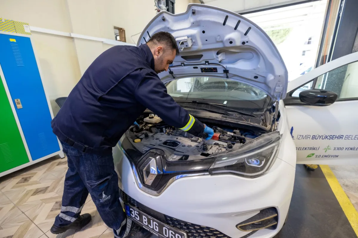 İzmir Elektrikli Araçları 7,5 Milyon KM Yol Cutetti