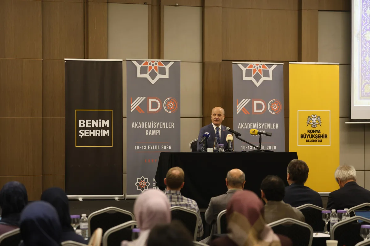 KONYA BÜYÜKŞEHİR EV SAHİPLİĞİNDE "KLASİK DÜŞÜNCE OKULU 2026 AKADEMİSYENLER KAMPI" PROGRAMI GERÇEKLEŞTİRİLDİ