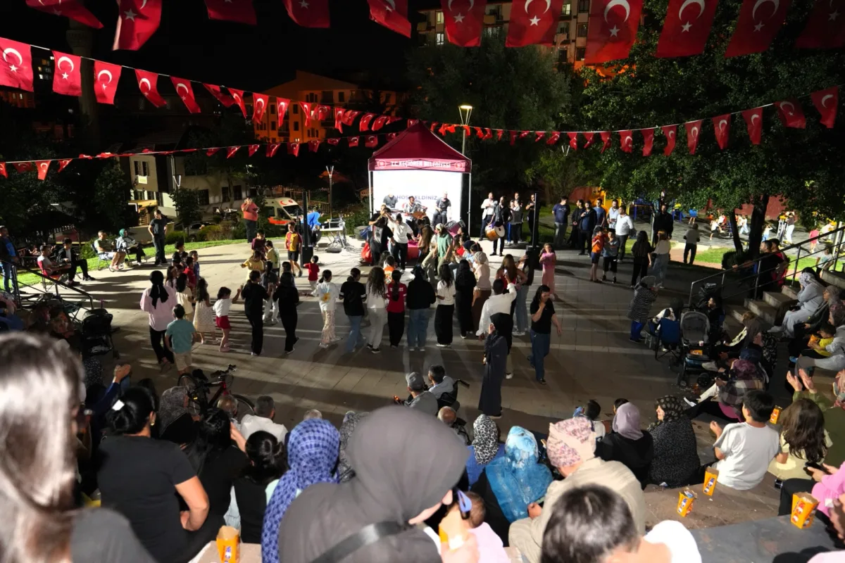 Keçiören'de park konseri: Halay ve coşku dolu akşam