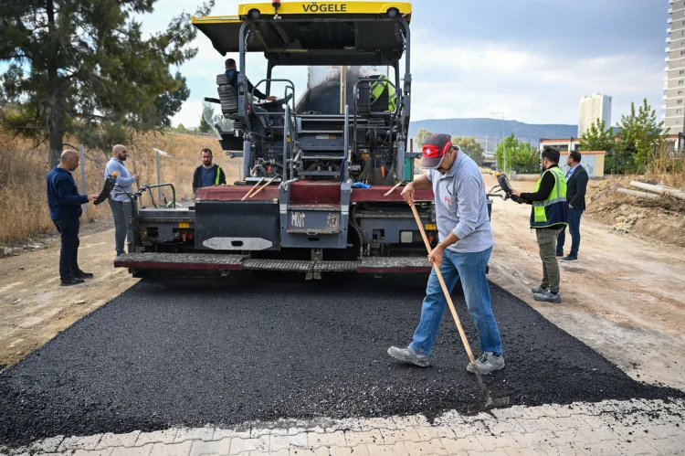 Bornova’da 6203 Sokak’a Yeni Asfalt