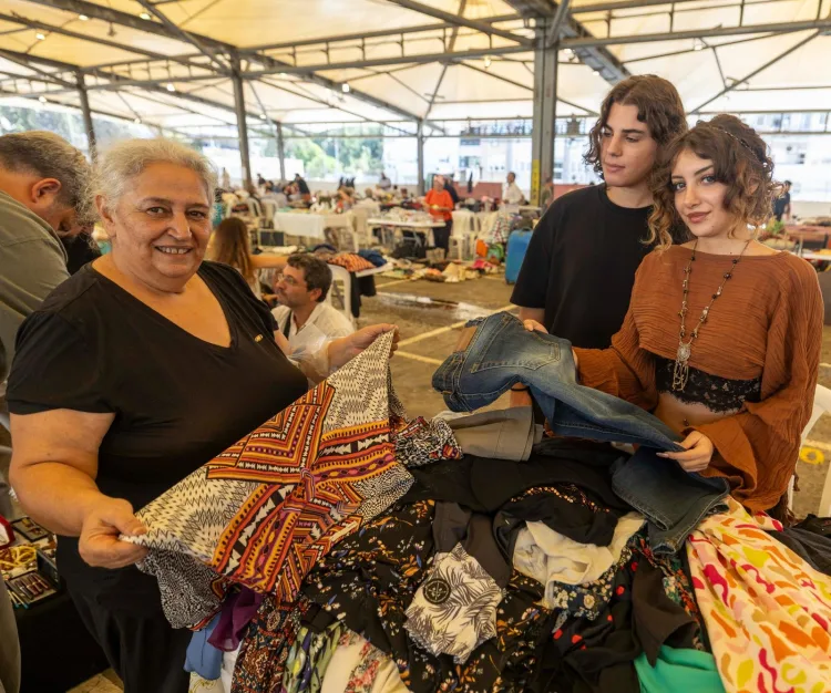 İzmir Büyükşehir’in ikinci el pazarları birinci yılını doldurdu