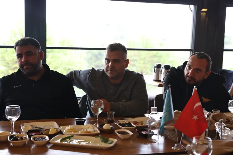 Başkan Özdemir Bursaspor tribün liderleriyle bir araya geldi