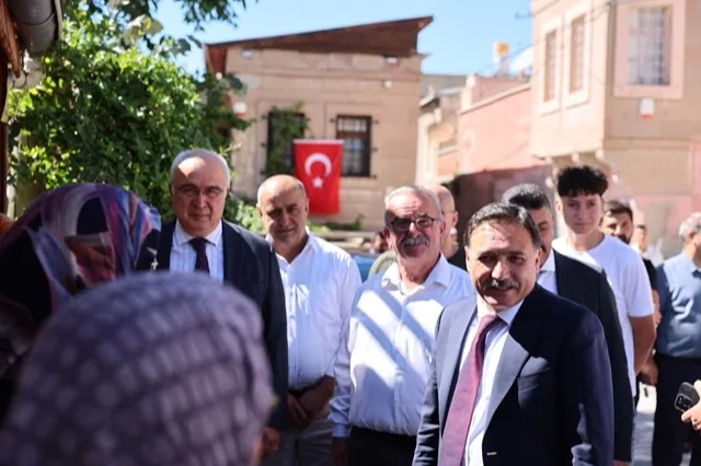 Vali Çiçek, Gesi'de tarihi yapıları inceledi