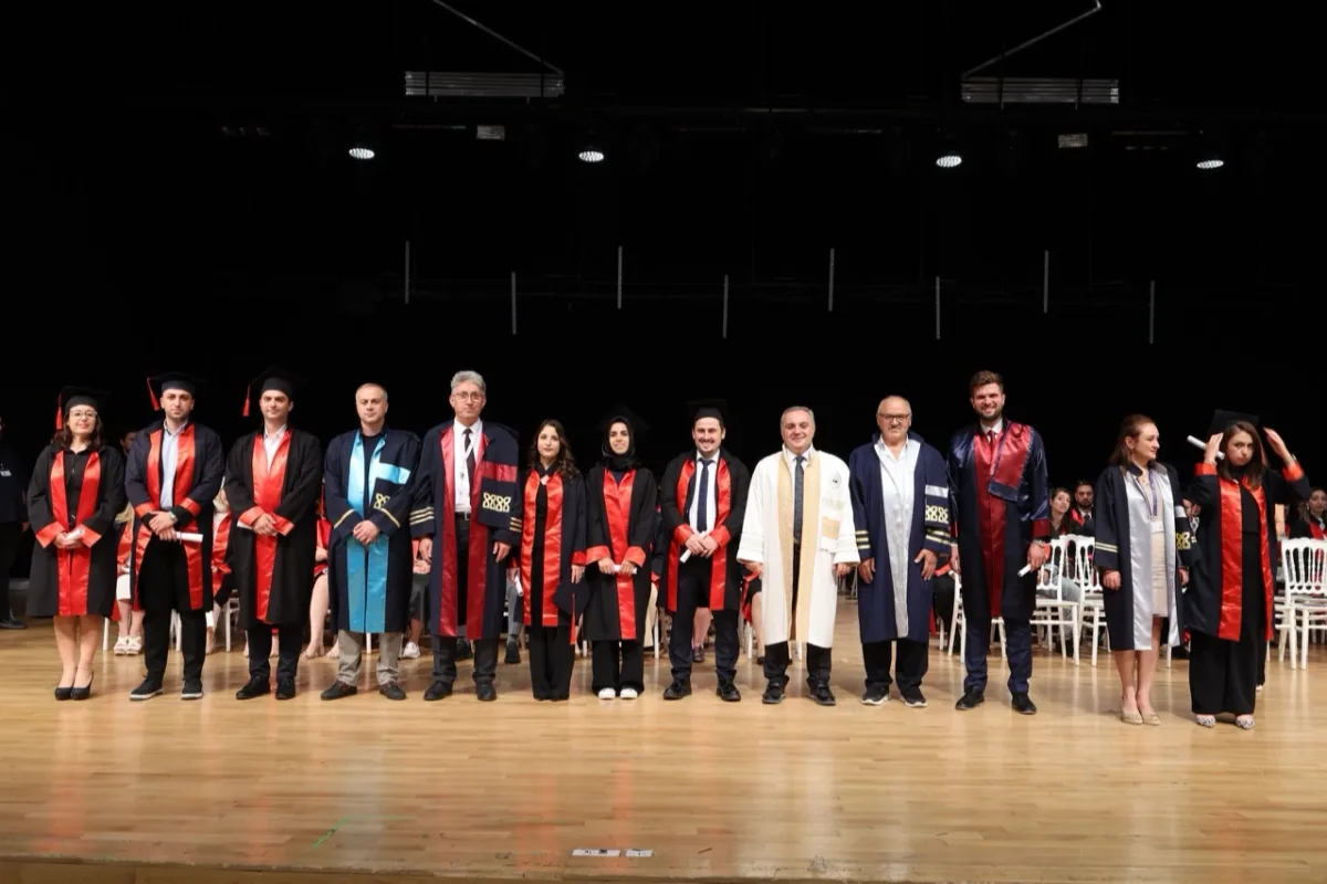 ERÜ'de 250 lisansüstü mezunu diplomasını aldı