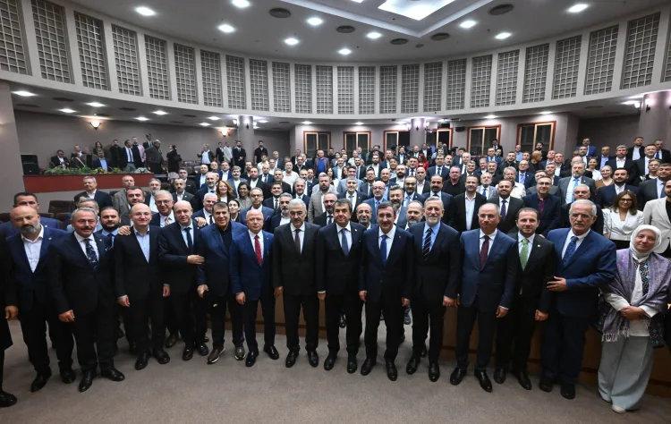Cumhurbaşkanı Yardımcısı Cevdet Yılmaz BTSO’nun konuğu oldu