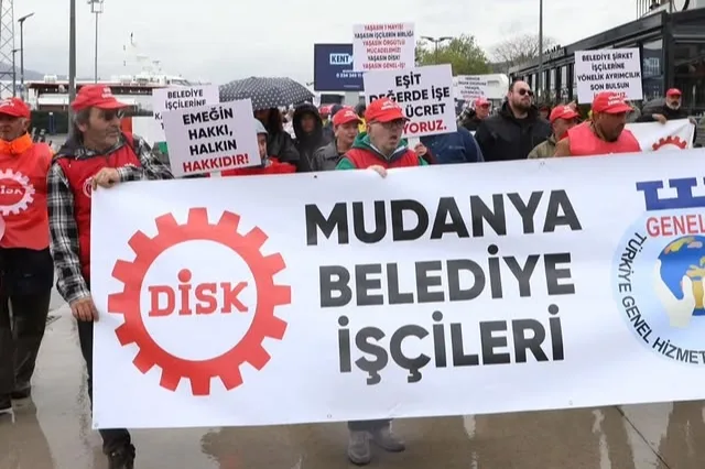 Mudanya Belediyesi İşçileri Ücret Ödemi Talep Ediyor