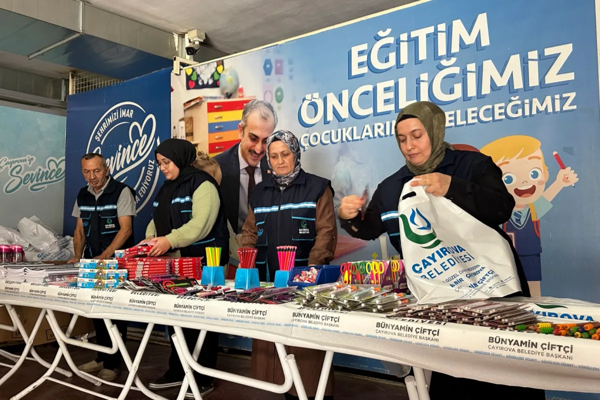 Çayırova Belediyesi, öğrencilere kırtasiye yardımı verdi