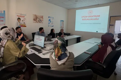 Kozluk’ta sağlık okuryazarlığını artırmaya yönelik eğitimler düzenlendi