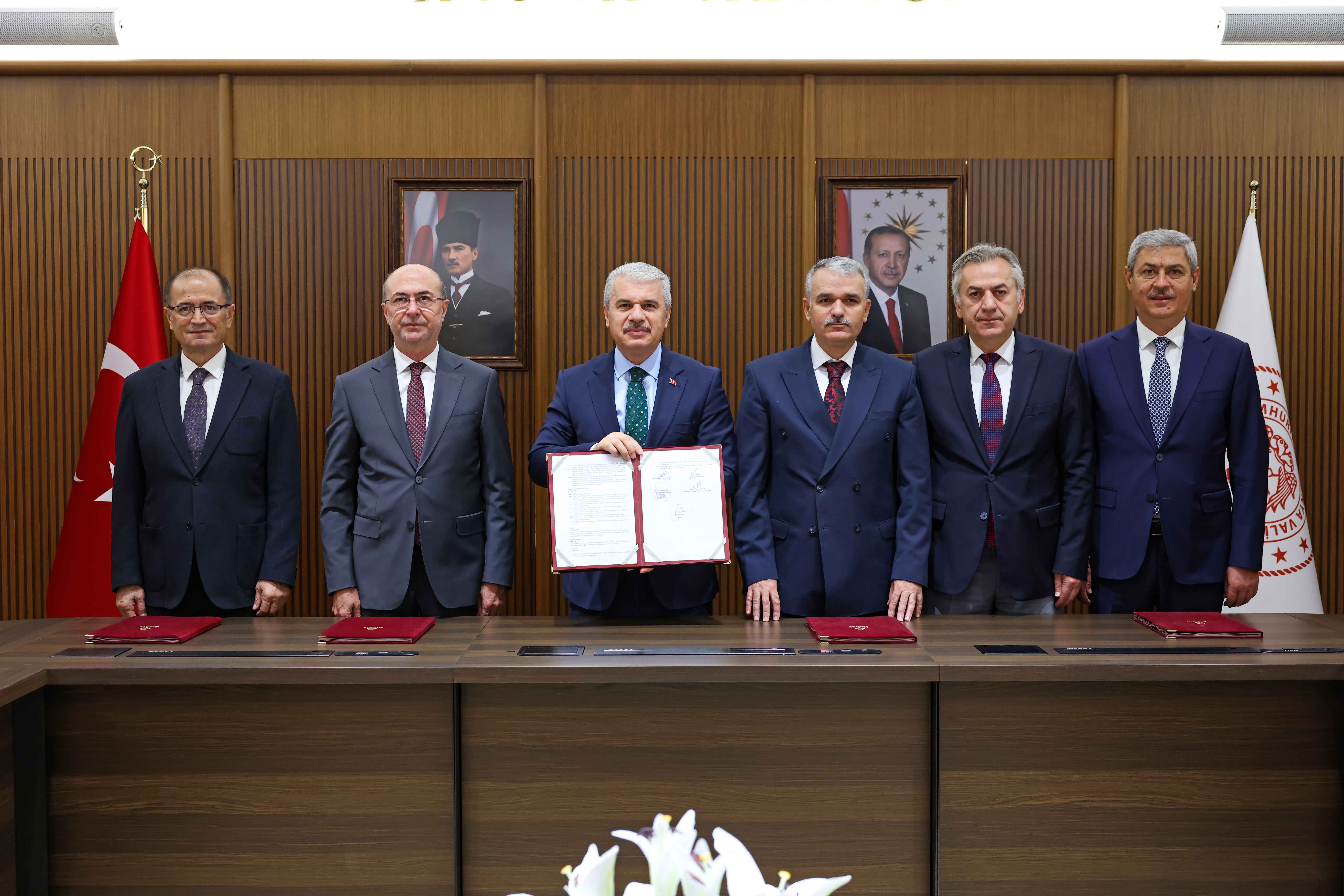 Bu protokol gençlerin akademik gelişimine katkı sağlayacak