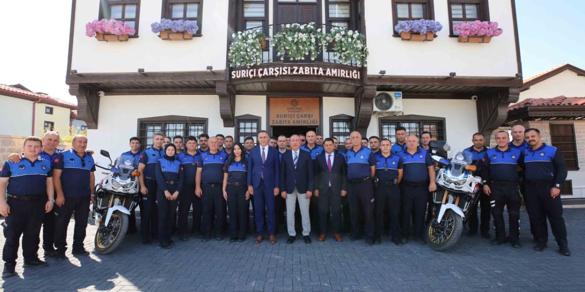 Kavuş, zabıta personeliyle bir araya geldi