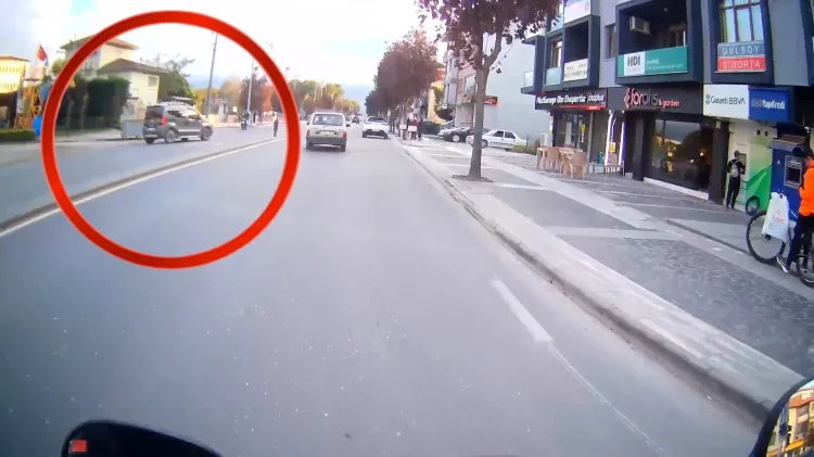 Düzce'de trafik güvenliğini tehlikeye attı