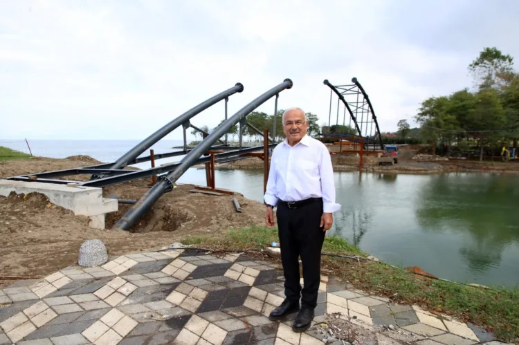 Turnasuyu Kordon Park’ta Yaya Köprüsü Çalışmaları Sürüyor