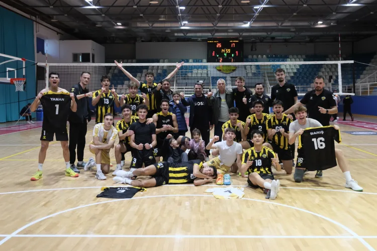 Voleybolda Konya Büyükşehir fırtınası
