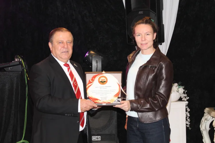 Bursalı emekliler Cumhuriyeti böyle kutladı