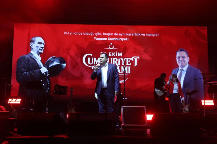 Muğla Dalaman'da Cımhuriyet coşkusu zirve yaptı