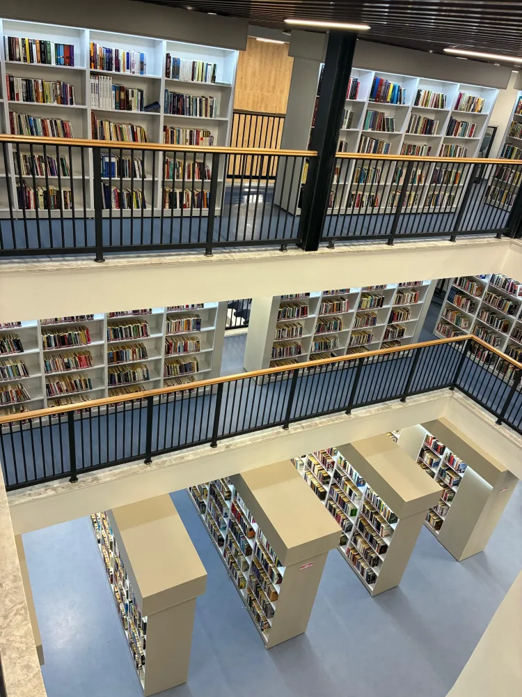 Bakan Ersoy'dan 160 bin kitap kapasiteli dev kütüphane açılışı