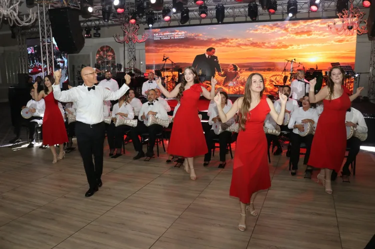 MARSİFED’den filenin sultanlarına ‘Cumhuriyete Değer Katanlar’ ödülü