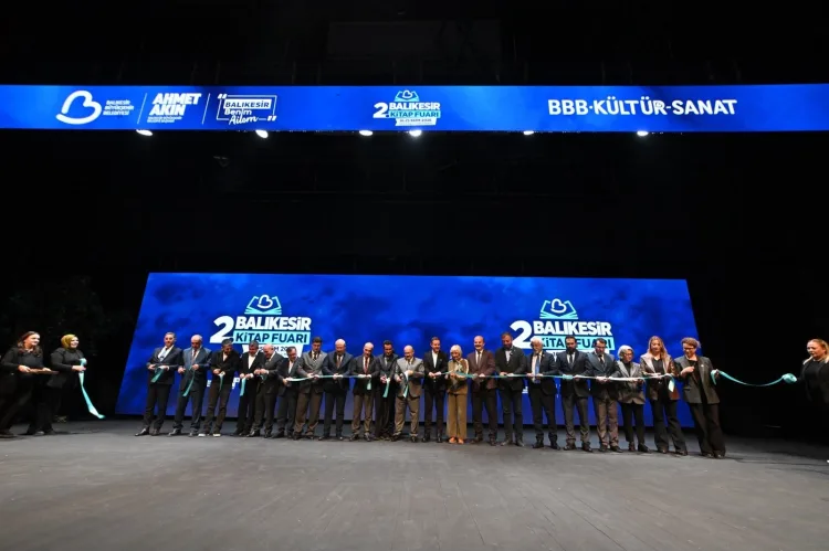 Balıkesir Kitap Fuarı kapılarını ziyaretçilere açtı