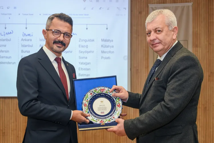 Bursa Osmangazi’de KPSS adaylarına eğitim desteği