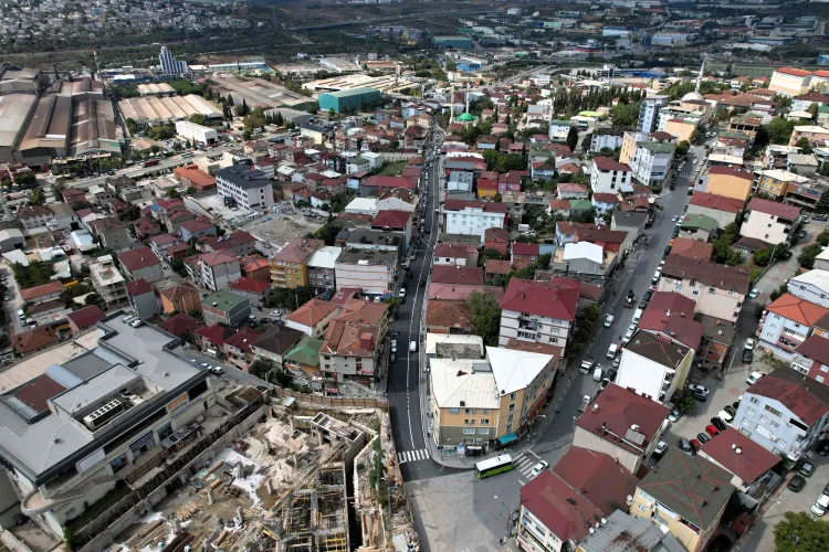 Dilovası’nda yollar yenileniyor, ulaşım rahatlıyor